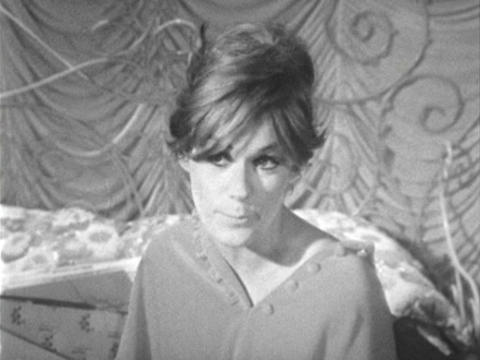 Black and white image of actress Tammy Grimes as Tamantha Ward from The Tammy Grimes Show