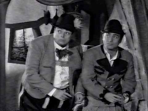 Bob Amaral and Kevin Pollack as Eddie Hayes and Chick Morton