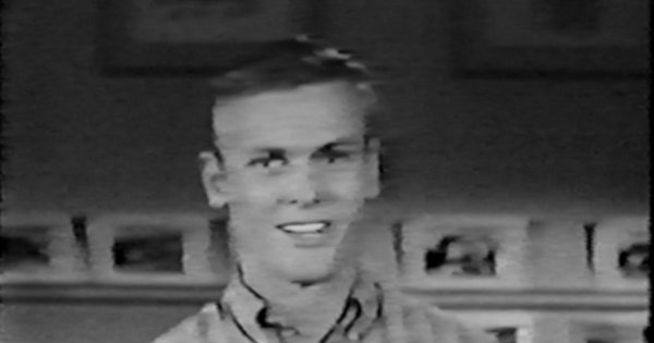 Black and white image of actor Tab Hunter from the TV show The Tab Hunter Show.