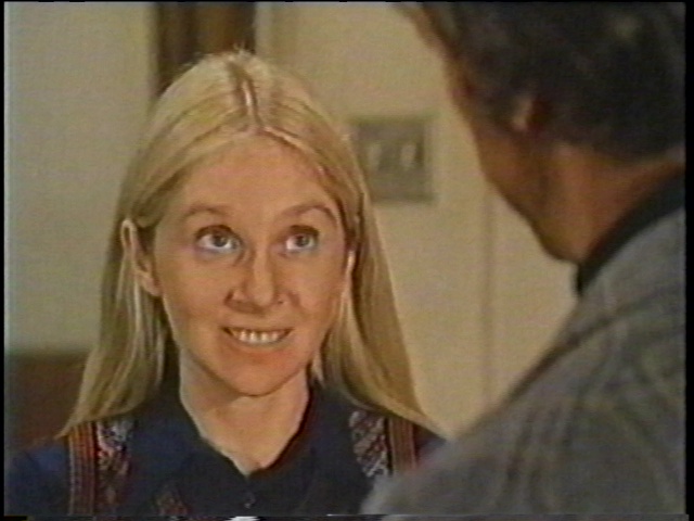 Trish Soodik as Cindy Damon
