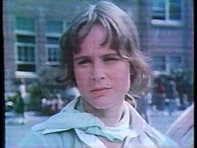 Still from the Sons and Daughters episode The Locket showing Glynnis O'Connor as Anita Cramer